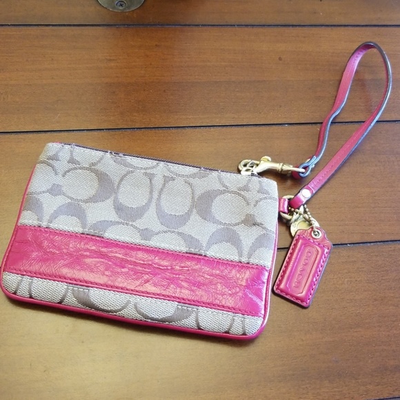 none Handbags - BROWN & PINK 🎀 WRISTLET